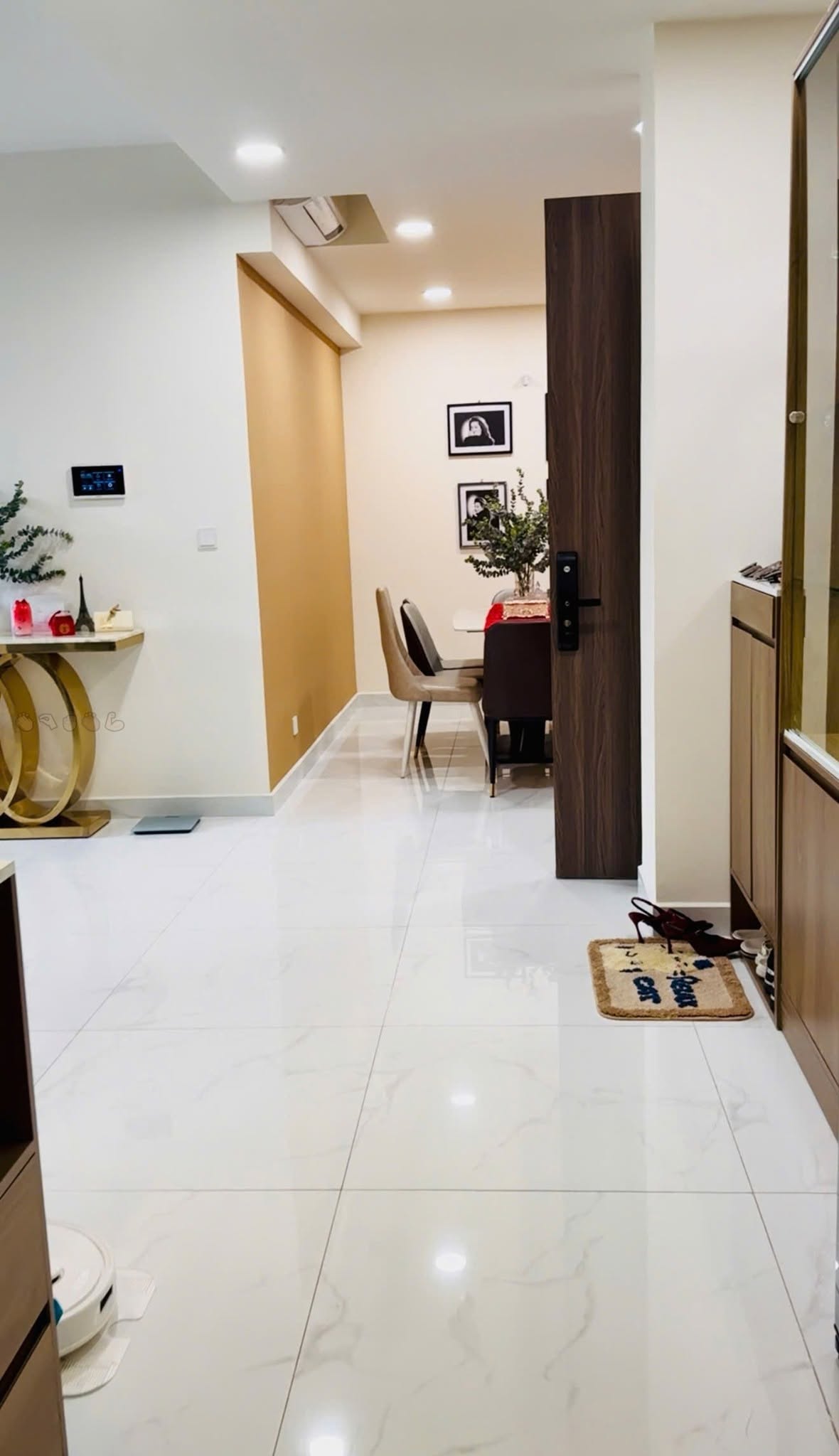 Chính chủ cho thuê diamond centery 2 phòng ngủ full nội thất